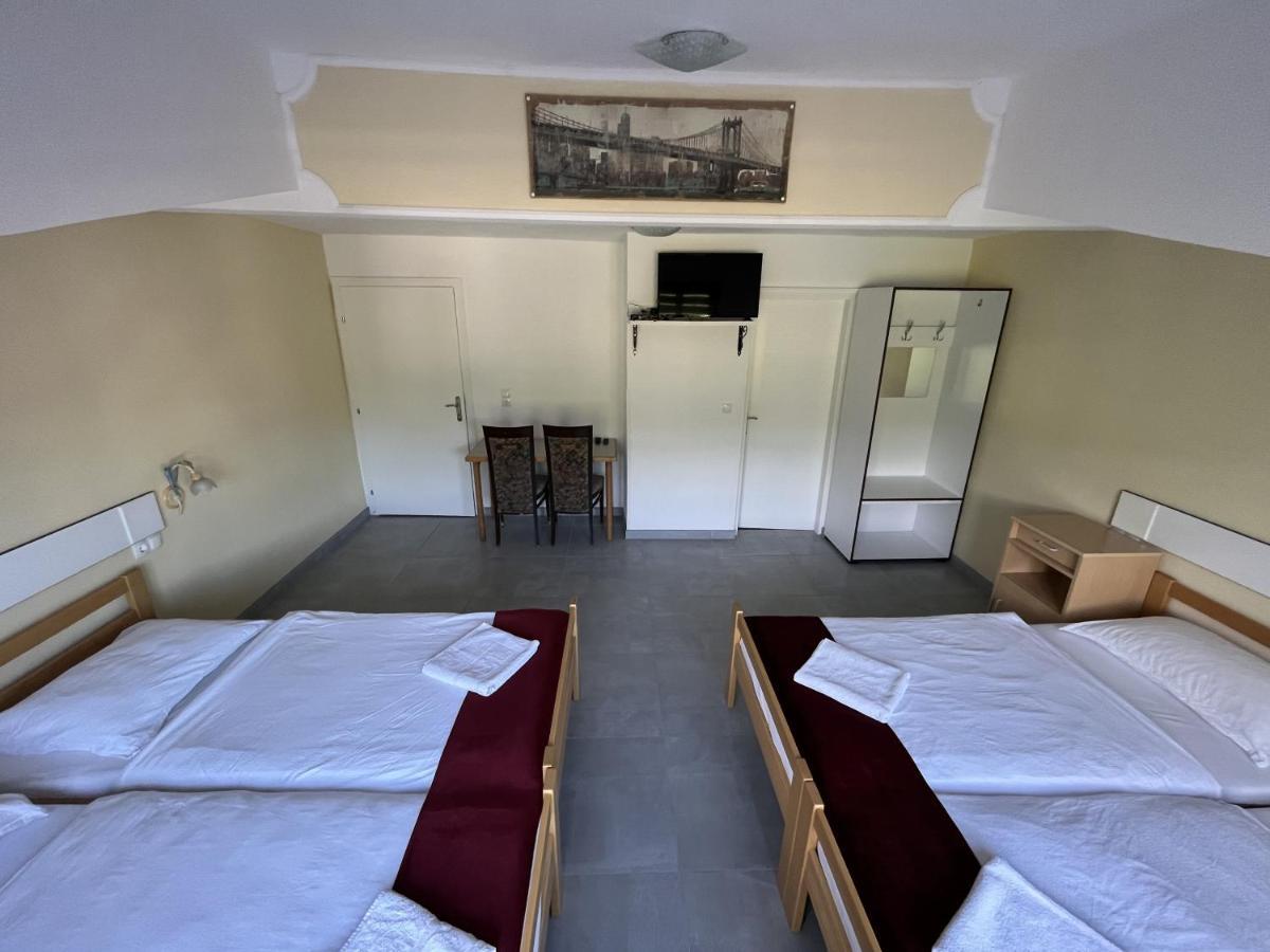 Rooms And Apartments Neron Bihac Lohovo 외부 사진